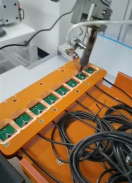 菱途科技 自動焊錫機(jī)如何革新現(xiàn)代生產(chǎn)制造